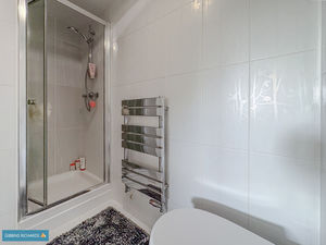 En-Suite- click for photo gallery